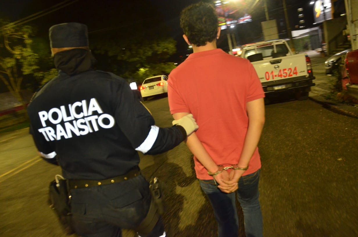 Sacan de circulación a conductor peligroso que se negó a realizarse prueba antidoping sacan-de-circulacion-a-conductor-peligroso-que-se-nego-a-realizarse-prueba-antidoping